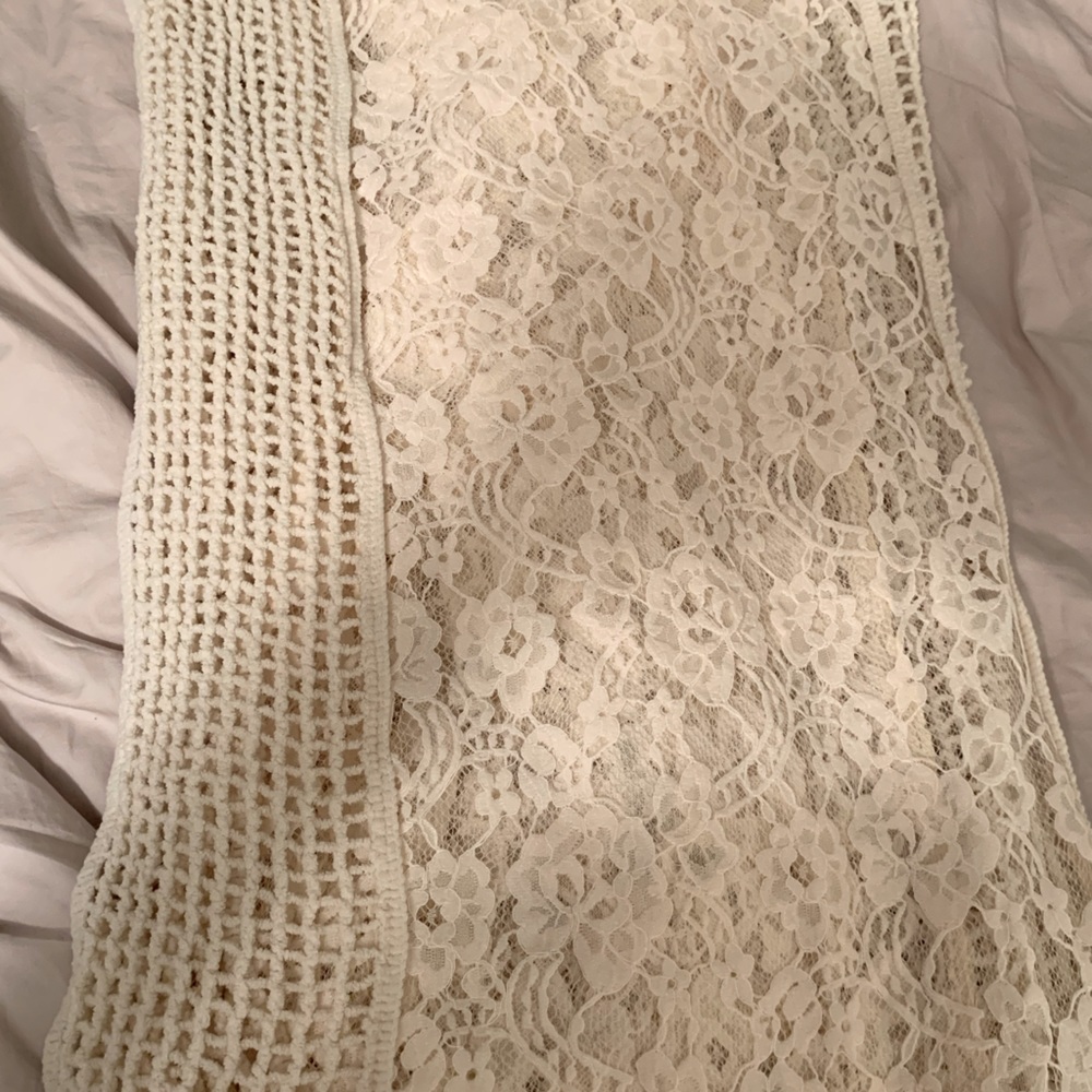 SAACHI lace kimono with crochet detailing. Perfect for wedding season-a must!
